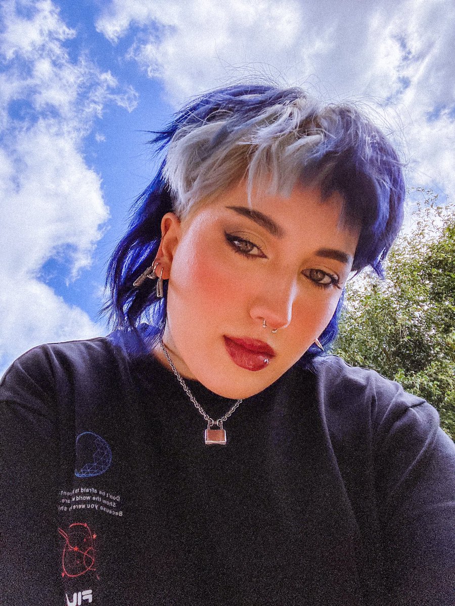 WONDERBLOSSOM's tweet photo. @halsey am i a cute bi girl? 🥺
https://t.co/nCIZOqrnd4 https://t.co/sKUyzuZqOZ