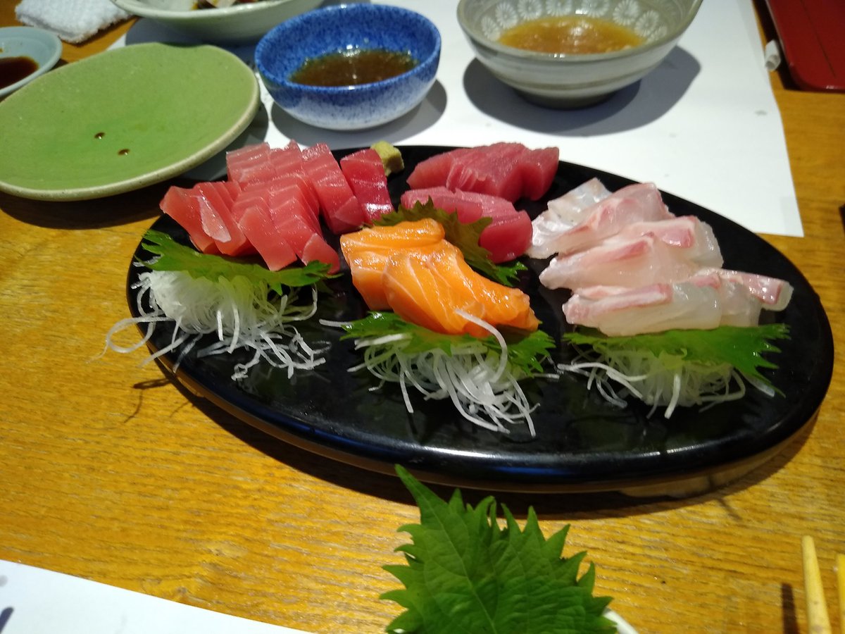 Hayateno 昨日は しゃぶしゃぶ食べ放題にがんこへ 結果として肉の水炊き のようなものと 刺身をひたすら頂いてきましたー O 笑 がんこ