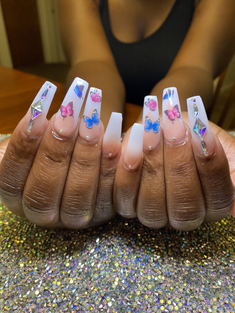 NailTechKayla's tweet photo. Nails By Me Self Taught An I’m Mf Proud The Mf Grind Ain’t Finna Stop ‼️‼️‼️💯💅🏾 #nails #Florida #floridanails #acrylicnails #acrylic #longnails #xlnails #shortnails #xxlnails #extendonails #selftaughtnailtech #nailtech #begginernailtech #Travelingnailtech https://t.co/F4taMLnvp0