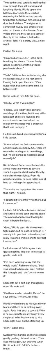 193 》 two slow dancers