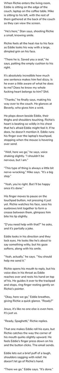 193 》 two slow dancers