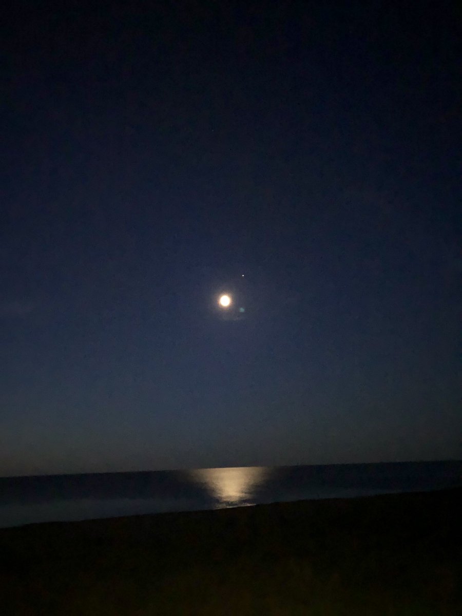 mardybumkate's tweet photo. Comet, noctilucent clouds, mars, Jupiter, Saturn and an orange moon.  Sitting on a deserted beach at midnight, finished with a trip to dunstanburgh castle - homeward bound at 4.15am.... #wantmybed https://t.co/UCnkhqudZe