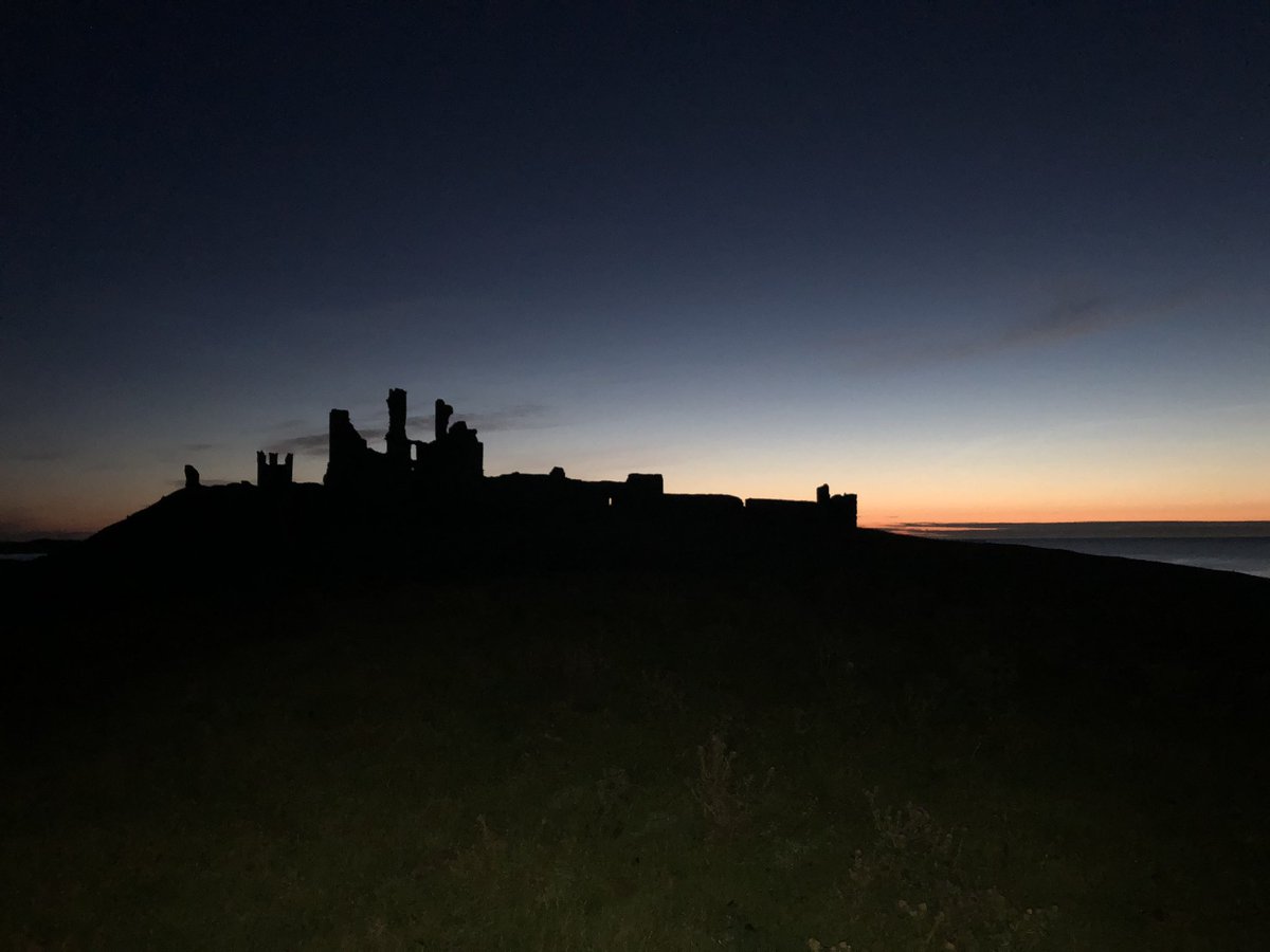 mardybumkate's tweet photo. Comet, noctilucent clouds, mars, Jupiter, Saturn and an orange moon.  Sitting on a deserted beach at midnight, finished with a trip to dunstanburgh castle - homeward bound at 4.15am.... #wantmybed https://t.co/UCnkhqudZe