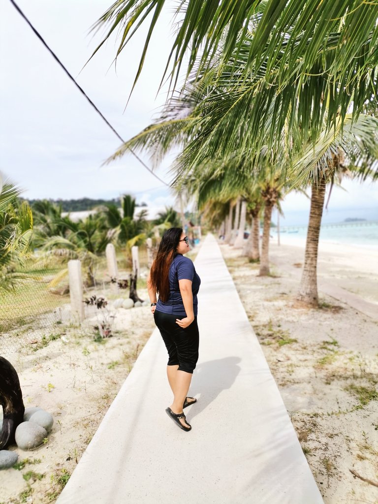 adda2644's tweet photo. Ni pulak kat pulau tinggi. 😍
#tinggiisland #mersing #johor #visitmersing #visitjohor #visitisland #island #seagypsea #travel #backpacker #naturelover #islandtour #islandlover #beautifuljohor #heaven #beachgirl #beachlife https://t.co/lrr7WsgoA4