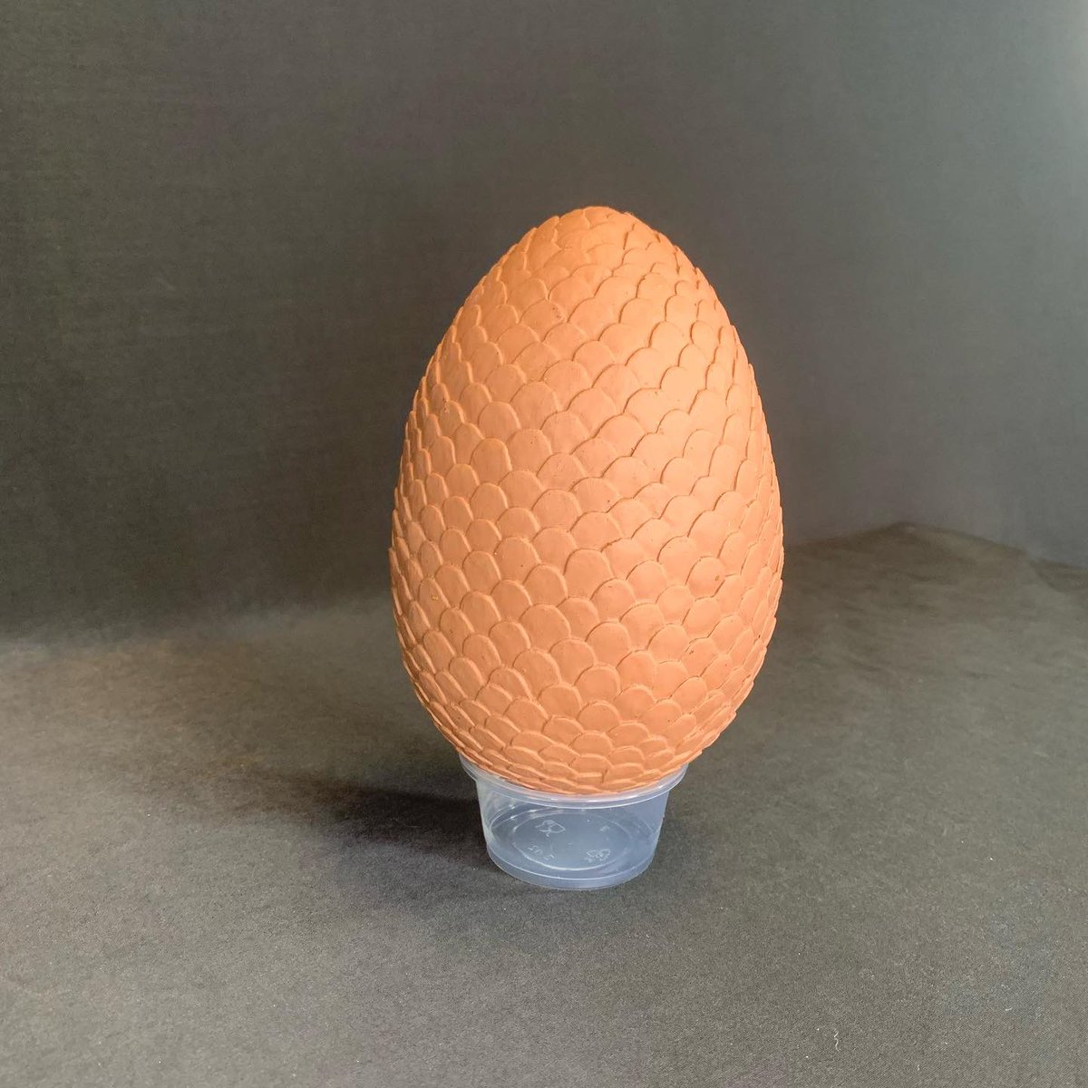 Nurilynn's tweet photo. Dragon egg sculpted by me :) #dragoneggs #sculptureart #fxsculpture #fxmakeupartist #sculptures #chavantclay #chavantclaysculpt https://t.co/tLpb5rLfoO