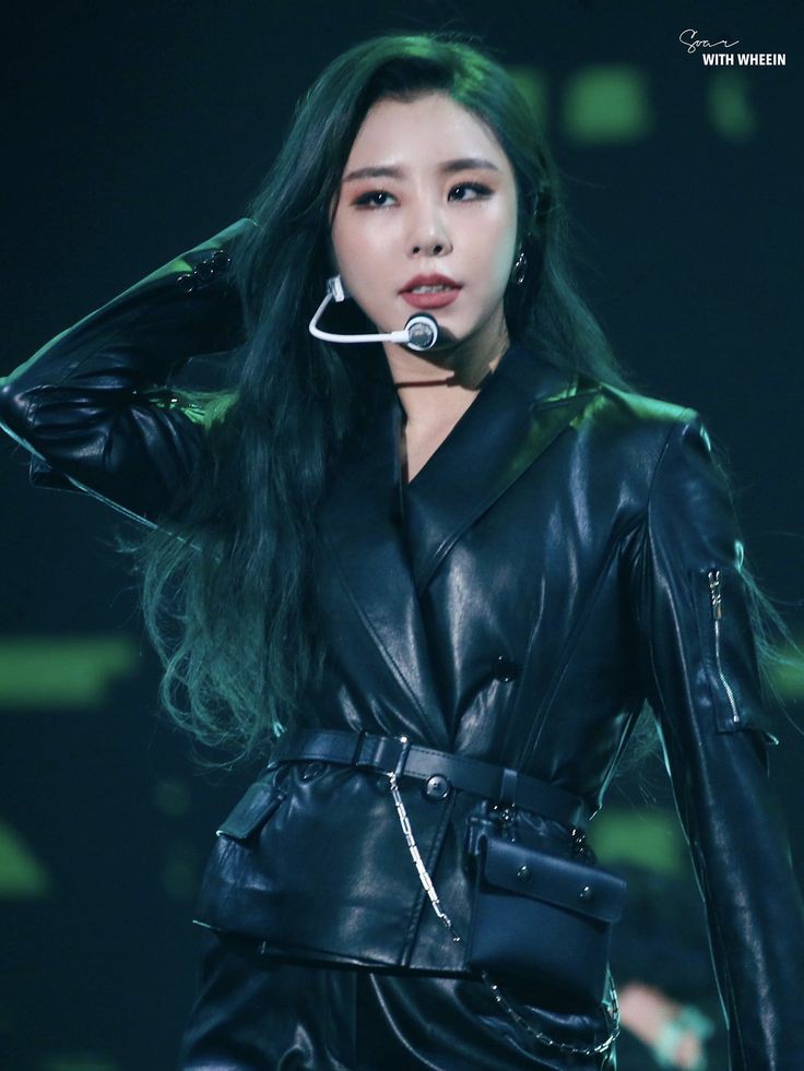 Aty_134340's tweet photo. #RespectWheein
Wheein - Jung Whee In
Nombre bautismal (catolico): Gabriella
Es vocalista, bailarina y co-letrista en el grupo. Tiene el registro más fuerte de canto entre las miembros.
Anteriormente era trainee de Core Contents Media (MBK). https://t.co/xNNrHrjOv3