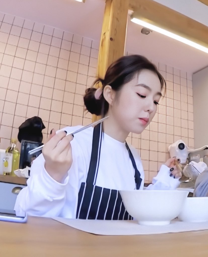 baebyi329's tweet photo. ฮยอนกินไปหลับไปได้ค่ะอุนแม่ ฟามสามารถพิเสด https://t.co/wLoHJu1qbZ