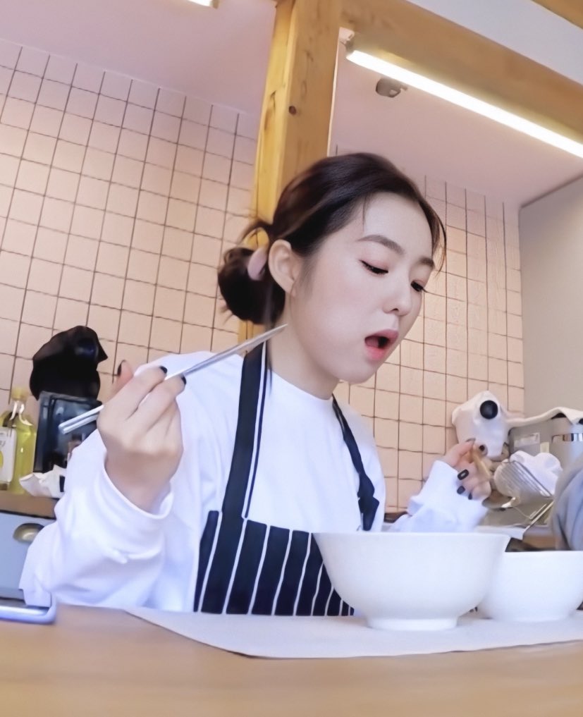 baebyi329's tweet photo. ฮยอนกินไปหลับไปได้ค่ะอุนแม่ ฟามสามารถพิเสด https://t.co/wLoHJu1qbZ