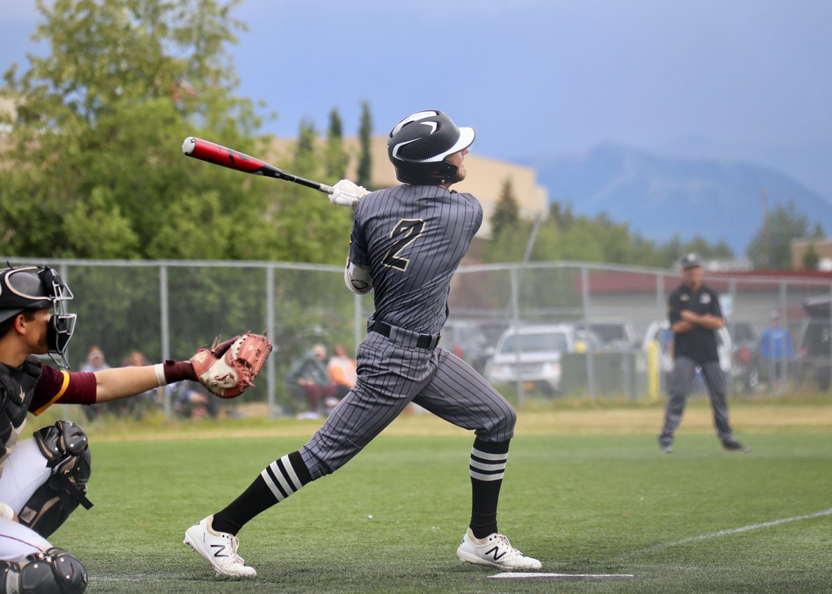 Grant Heikkila (2020) @g_heik2 was a defensive standout today and went 2-3.

South Varsity falls to Dimond, 7-5.

<a href="/AKLegionBB/">Alaska Legion Baseball</a> @ReportAlaska <a href="/AlaskanAthletes/">AlaskanAthlete</a> <a href="/SAHSofficial/">South High School</a>