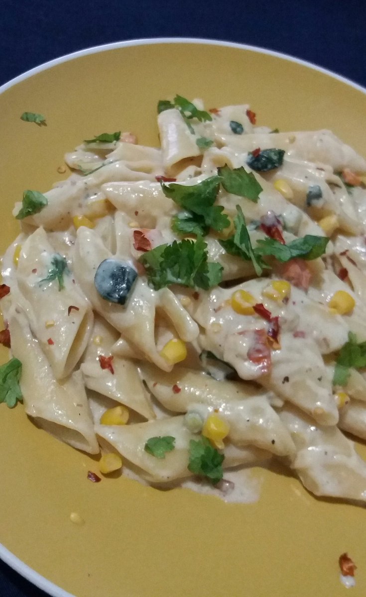 LamiyaS9's tweet photo. My encounter element this time pasta with white sauce! #Alhamdulillah https://t.co/Itb0KU2fcL
