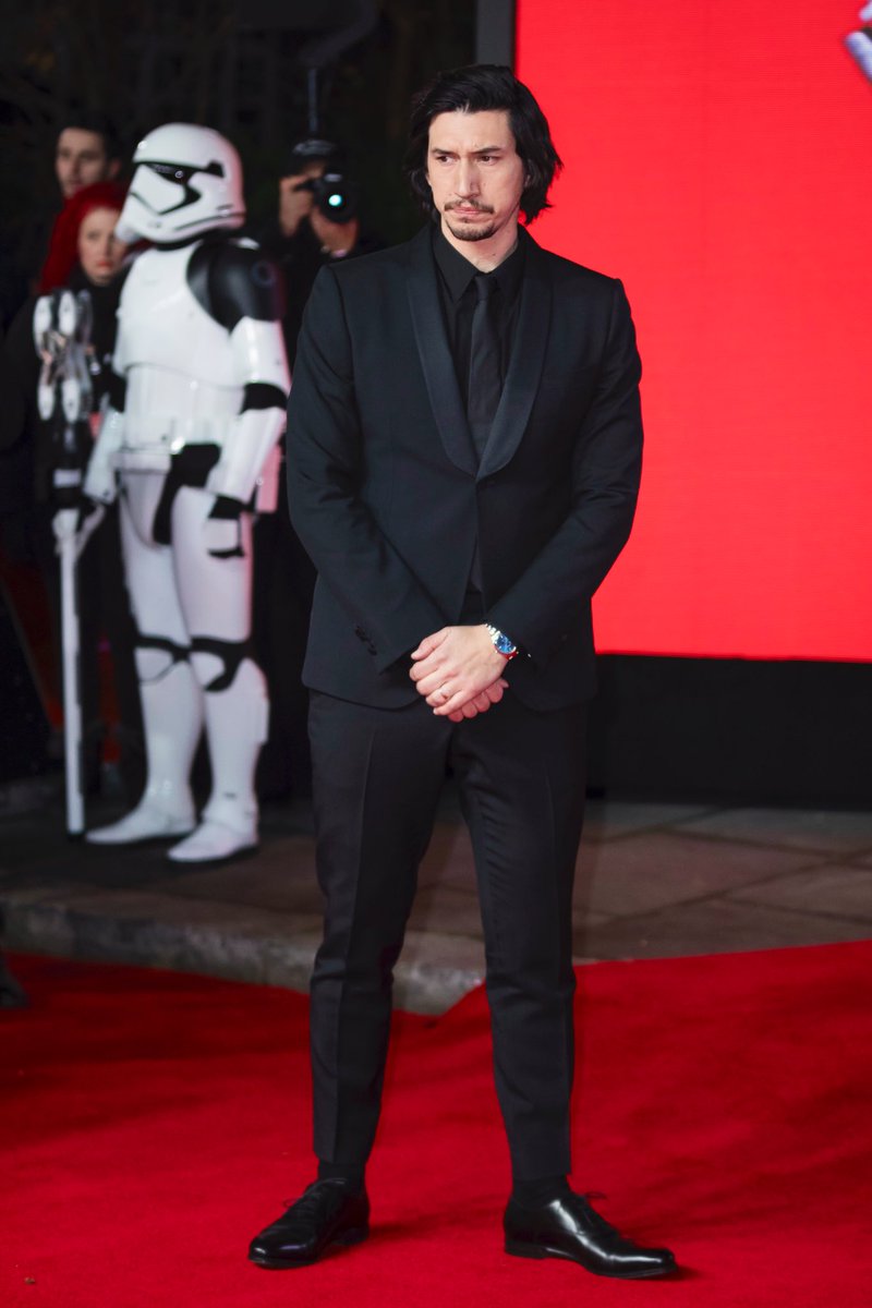 adamdrivercentl's tweet photo. Adam Driver + the aesthetics of The Last Jedi, European Premiere, Dec 12, 2017 https://t.co/VNox2nY9l9