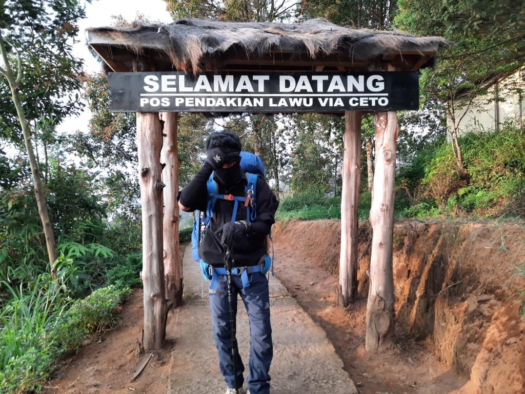 balakarsa's tweet photo. Bagian terbaik dari setiap perjalanan adalah mendapatkan kawan baru.

Foto pertama saat saya berangkat sendiri. Foto kedua saat pulang dan bertemu kawan baru dari tuban dan rembang. https://t.co/Ll00RRIIC6