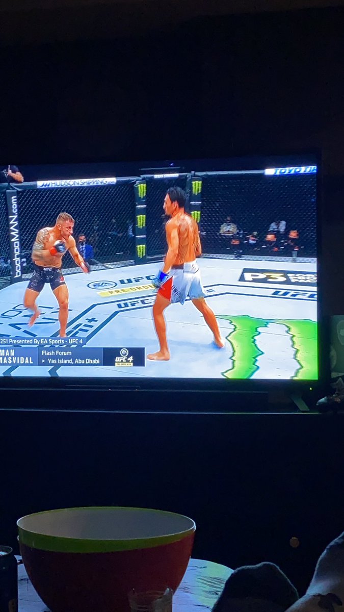 slimdogg05's tweet photo. @ufc max Holloway big head mode in NBA Jam! https://t.co/idp36hVhr4