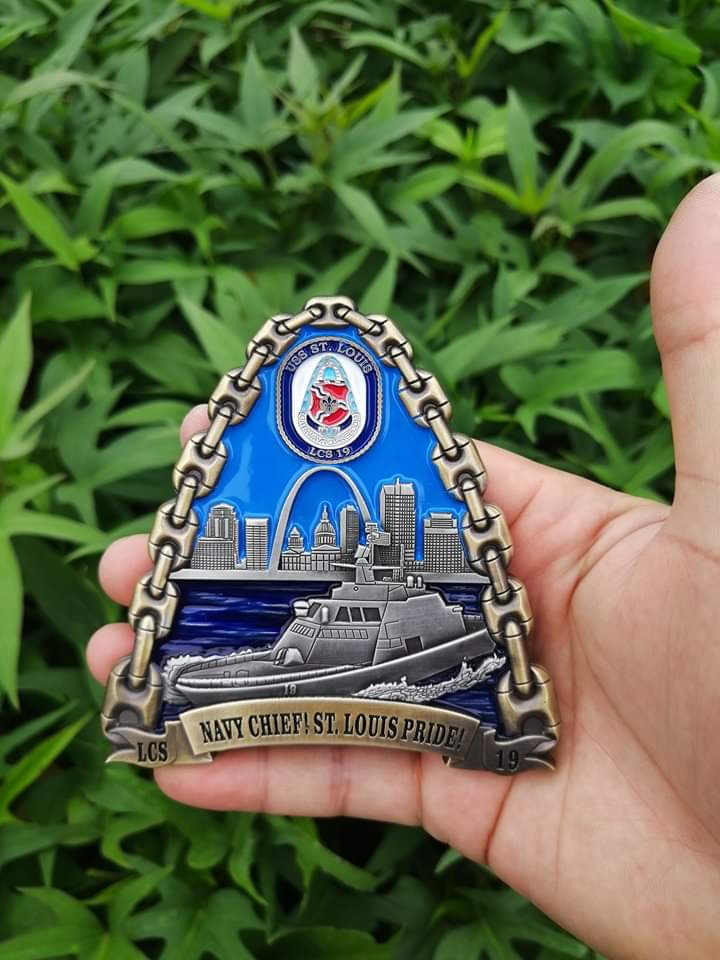 PatriotDesignS1's tweet photo. @USSsaintlouis  ST LOUIS Chiefs Mess has a new coin coming soon. and it looks amazing.
#challengecoins
#navychief #challengecoinoftheday https://t.co/DbfI963bU9