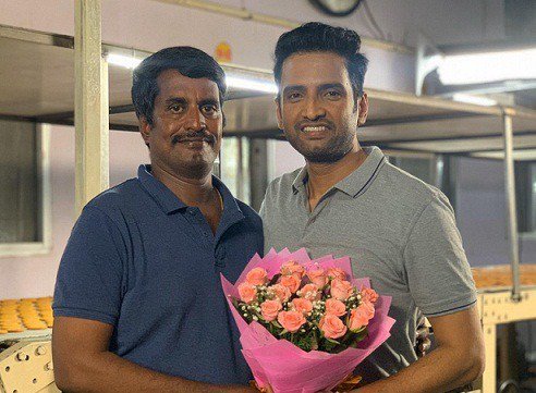 kavinsanthanam's tweet photo. May Month la update varum nu parthom vara la🙄
June la yasum varum nu parthom vara la☹️
Julylai month la varum nu wait pannitu irukam 😉 @Dir_KannanR sir.
#WeWantBiskothUpdate
@iamsanthanam  @TaraAlishaBerry  
 @maslapixweb @mkrpproductions 
 #Biskoth
#Santhanam @KumaravelKuppu3 https://t.co/5a66nJ3Zhc