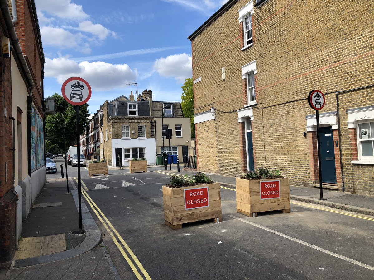 This was a surprise - a new motor traffic filter on Alberta Street near Walworth. It runs parallel to the A3 and is part of a nice quiet backstreet route for getting from Brixton/Oval/Stockwell to Elephant and beyond