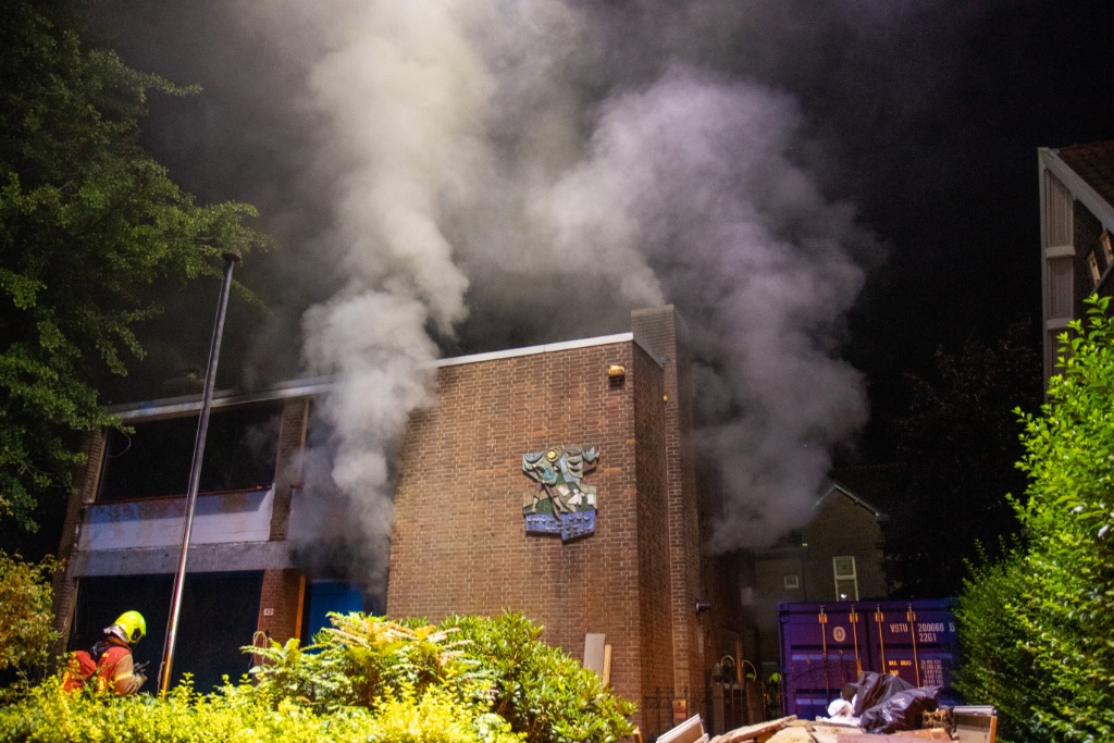 Nachtelijke brand in een leegstaande woning op de BK-laan in Schiedam ..