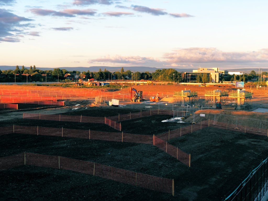 Great to see the @AirportCityUK bridge moving into place this weekend! So much progress over the last six months! <a href="/5plusarch/">5plus architects</a> <a href="/BCEGIUK/">BCEGI UK</a>