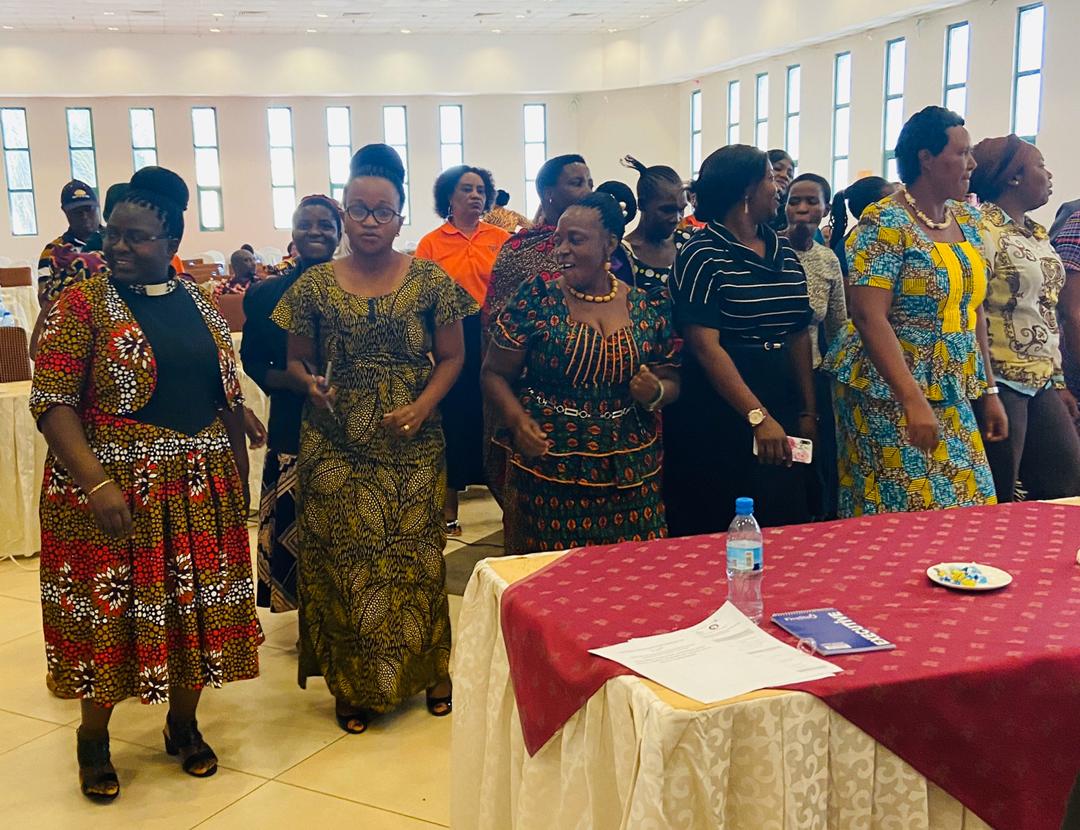 TanzaniaInterf1's tweet photo. Mkutano wa Wanawake Mashuhuri na wenye ushawishi wa uongozi uliondaliwa na shirika la TIP tarehe 11/7/2020 ukiongozwa na Mada isemayo’ Wanawake wana nguvu, tubadili mtazamo wa kidunia juu ya nguvu ya Wanawake. Mgeni rasmi ni mkuu wa wilaya ya Nyamagana Dr.Philis M.Nyimbi https://t.co/ysqE3hN07l