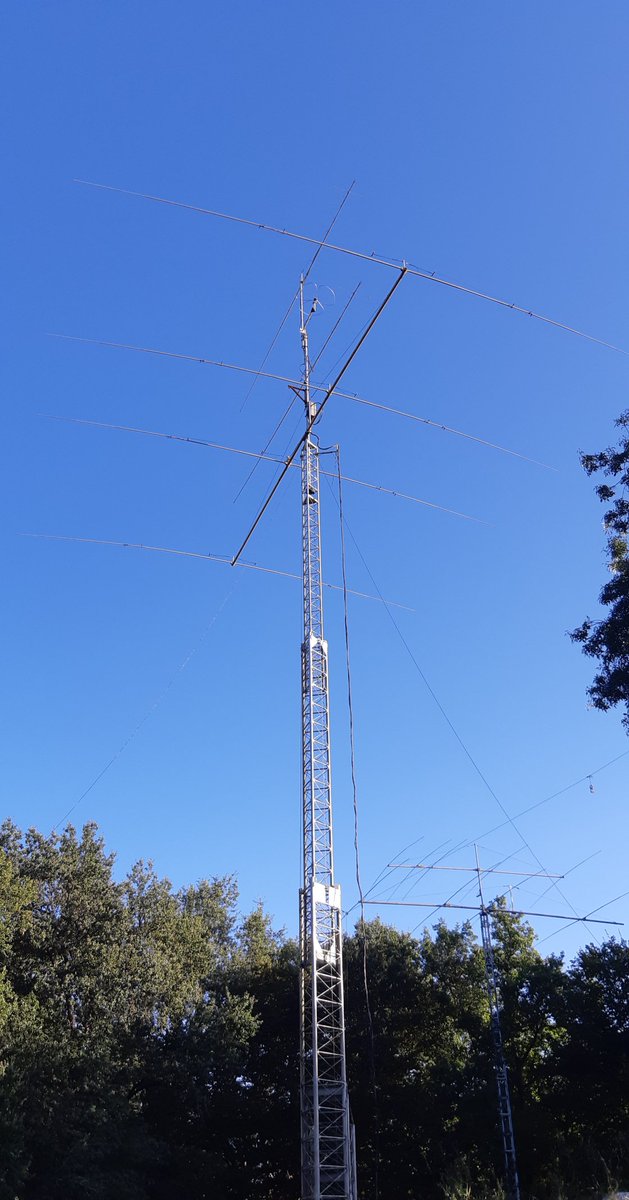 Last 2 hours @TM0HQ !
40/20 SSB here ๐ก
#hamradio #hamr #iaruhf https://t.co/C22JzVdJ0k