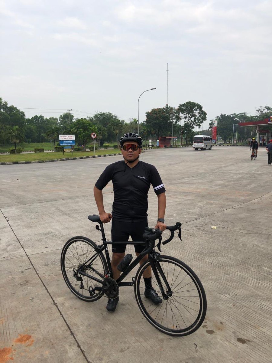 Riding hari ini ke purwakarta, total 104 km.. mari menghitam #gowes #saturday15.30 #roadbike