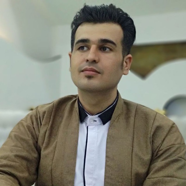 AYarahamadi's tweet image. برزان برادر کوچکم امروز در سن ٢٦ سالگی در بیمارستان خمینی تهران بە دلیل ابتلا بە کرونا برای همیشە ما را ترک کرد.

٤٨ ساعت بود کە وضعیت جسمانیش وخیم بود و بە سفارش دکترها باید بە ISU منتقل می شد، اما مسئولین بیمارستان می گفتند تخت خالی نیست و بە همین آسانی....