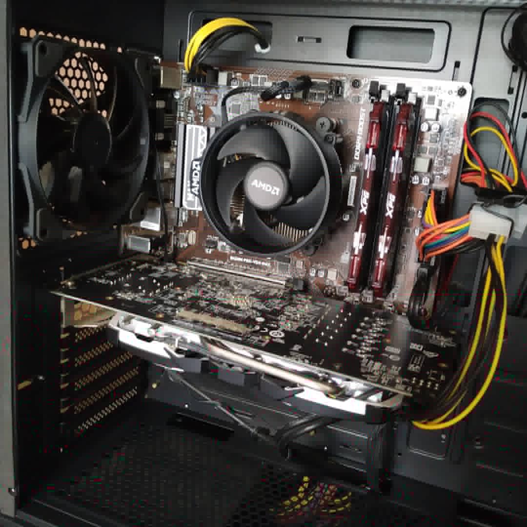 ImPriteshVish's tweet photo. Specs..
AMD Ryzen5 3600 ( 6 core, 12 thread)
msi B450M PRO-VDH MAX
Radeon RX580 8GB GDDR5 256-bit
RAM ( 8+8) GAMMIX D30 3000MHz
1TB HDD ( Seagate barracuda)
256 GB SSD ( Kingston)
#AMDIndia #DigitMODSquad #MODSquadofIBG https://t.co/FPNxzLhe3e