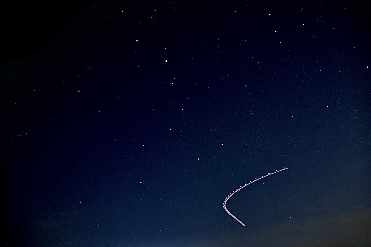 DrChrisWJackson's tweet photo. My first real attempt at astrophotography this evening despite the city light pollution. Got a couple of good images of the Milky Way and Ursa Major with a small airplane flying through the picture. #Astrophotography #Nightsky #astronomy #dfwwx https://t.co/CROmo7rzN9