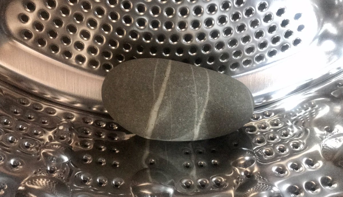 hancloke's tweet photo. #StayAtHome #PebbleOfTheDay
๐ ๐
#COVID19
#StonesAtHome https://t.co/IS1yWibeaG