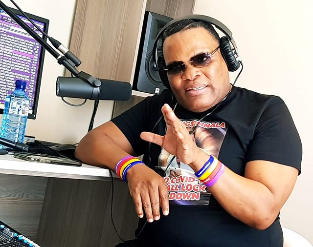 PeacemakerKwand's tweet photo. King Somnala is now LIVE with the Online Lord's Day Service.
Listen LIVE now on https://t.co/2b1Lm3VkZH / DSTV Audio Public Channels
Watch it LIVE on Facebook King Somnala Plentiologist
#KingSomnala
#IzwelenalaFM
#AngelicPropheticMove https://t.co/P0W2MklojU
