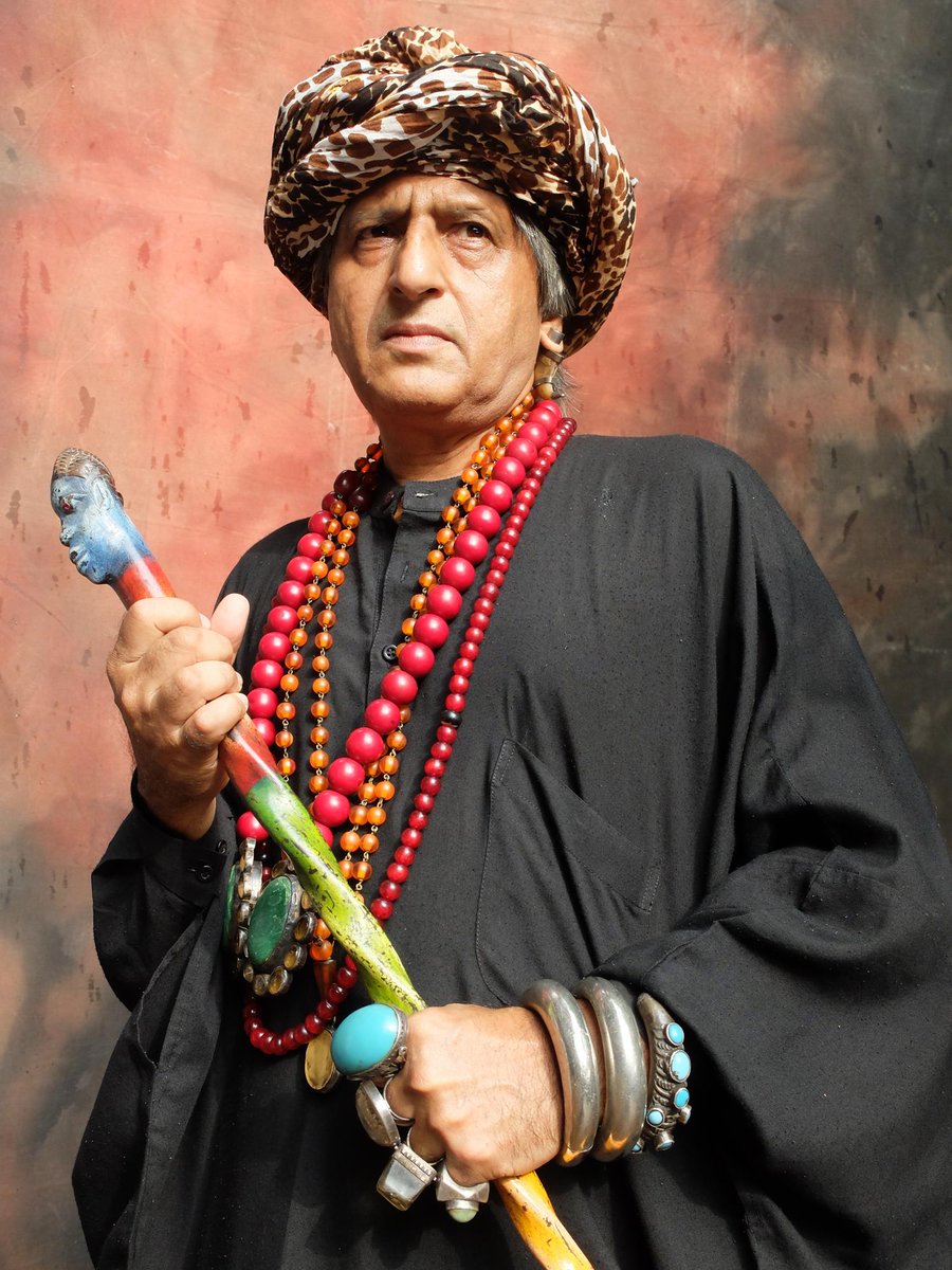 firozeshakir's tweet photo. Documenting sufism shiasm hinduism tantra kinnar akhara naga sadhus aghoris exorcism possession occult christianity 

Urus Zinda Shah Madar 2018

#makanpur
#sufism
#madarriyasilsila 
#malangs
#dammadarbedapar https://t.co/SUCcANdKst