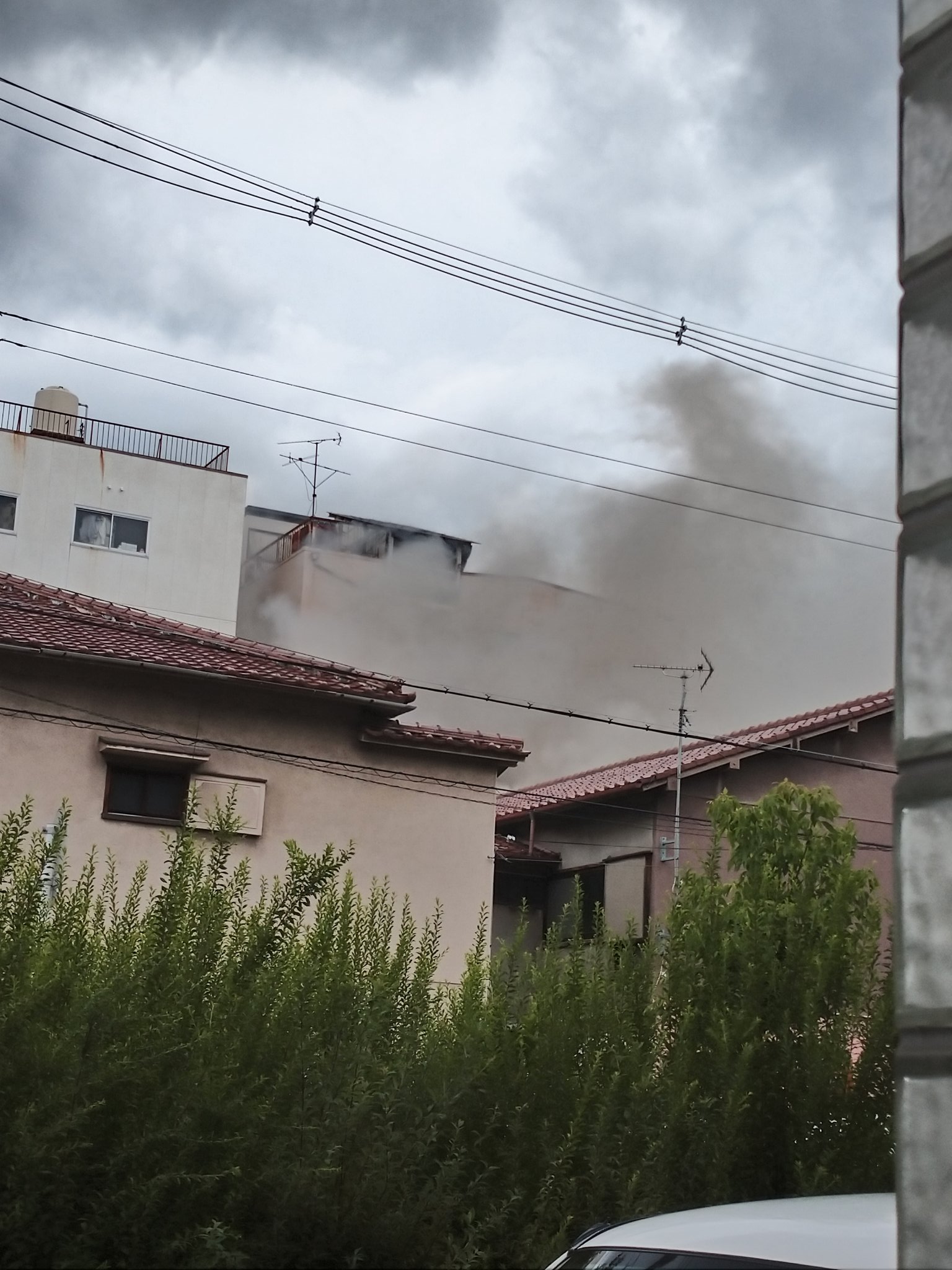 大阪市東住吉区で火事が起きている現場の画像