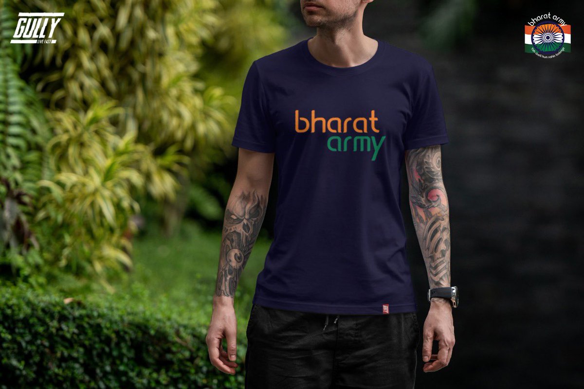 thebharatarmy's tweet photo. ๐ฅA V A I L A B L E N O W !
Our new Gully x Bharat Army Tee in Navy Blue & White option, perfect for match day or just a casual day!
Visit: https://t.co/Nu14wfAPGK
#BharatArmy #TeamIndia #GullyLiveFast #KLR #COTI ๐ฎ๐ณ @GullyLiveFast https://t.co/mpFZaoSIEo