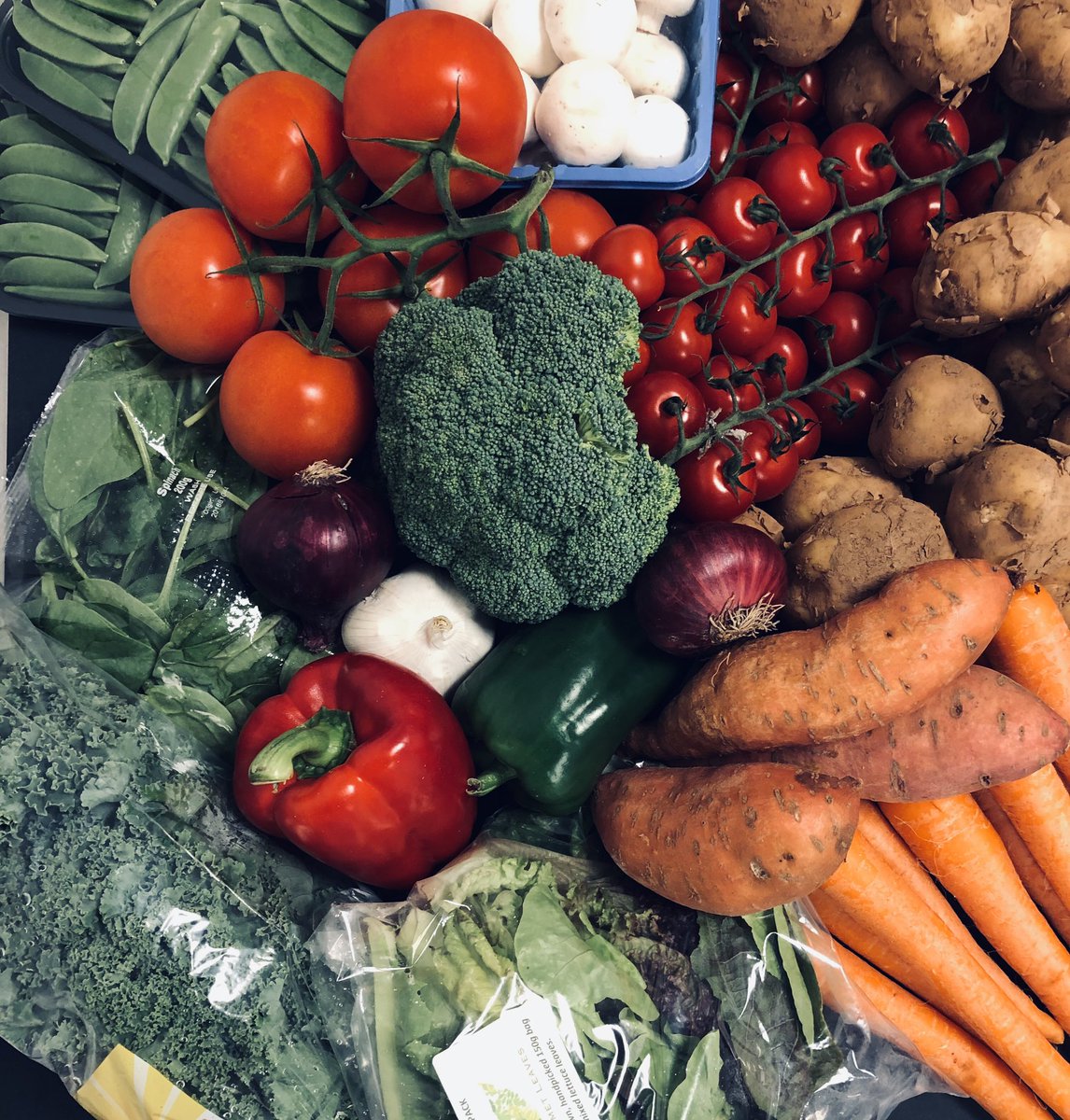farmshopfoods's tweet photo. Simple Really, Beautiful produce hand picked and selected by us, for you 🚜 You can order fresh produce in whatever quantities you want in your box, or take the hassle out and choose one of our picked for you range,Find out more https://t.co/AKNW7BrnLj
#fruit #veg #veggies https://t.co/Qc5SgajGFH
