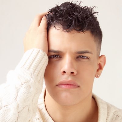 NewmakerQ's tweet image. #NewProfilePic