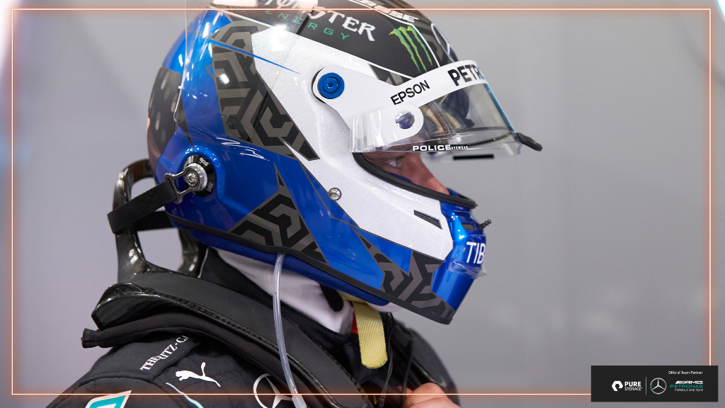 PurePitWall's tweet photo. It's #AustrianGP race day 🇦🇹

What's on the cards for @MercedesAMGF1 today? 🤷‍♂️

Stick with #PurePitWall to find out! 👋

#UnfairAdvantage https://t.co/EFlGDnsE2C