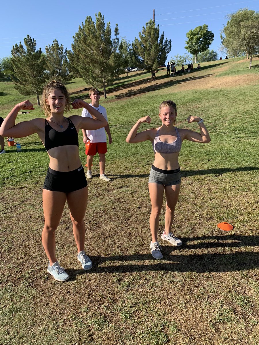 apeathletes's tweet photo. Flexin on em 💪🏻🔥
Morgan and Mikalia on the #apegrind 🔥
#loveourladies #justdifferent #ladysavages #apespecial #apestrong
#bestgrindinAz https://t.co/EDtjIDtQKZ