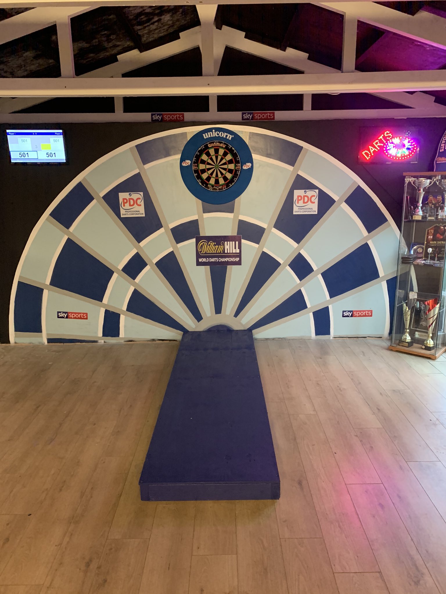 spontan Utilgængelig Nøjagtighed Mark Shewan on Twitter: "If you're gunna build a darts oche you may as well  do it proper ha 🎯 https://t.co/lYCx6OiDse" / Twitter