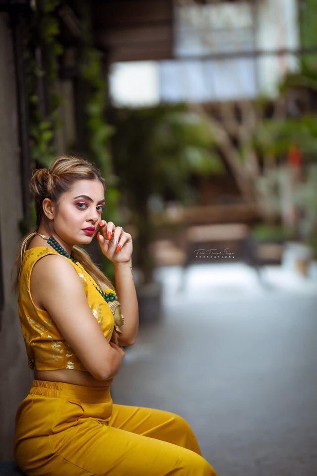 shivalioswal's tweet photo. Style is a way to say who you are without having to speak. — 
.
.
#instatalk7 #shivalioswal #fashion #fashionblogger #fashionstyle #fastfashion #styledwiththanks #STYLES #styleblogger  #styleinspo https://t.co/Zn743cBhUu