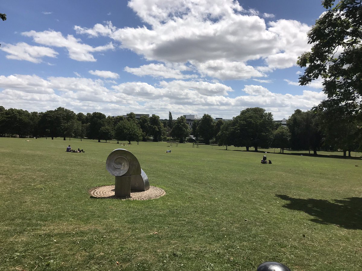 Beckets_Park's tweet photo. Gorgeous day in #BecketsPark🌳 this morning.  

Don’t forget to tweet us your #ParkPic 📸 if you’re visiting. 

#LoveNorthampton 🦆 🐿 🦢 https://t.co/aVeB1JtANg