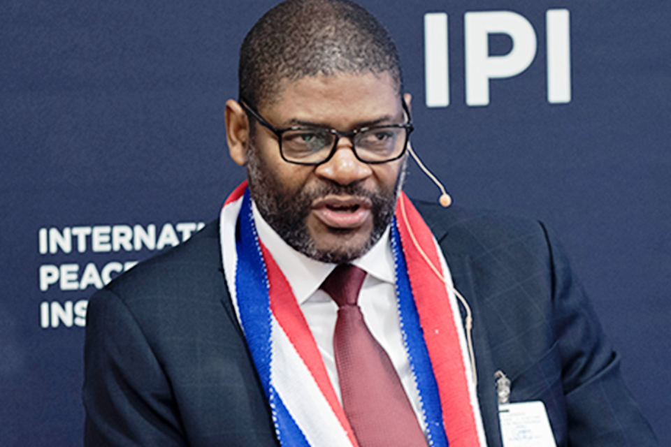 LiberiaAgency's tweet photo. HOME » TOP NEWS
Citizens Endorse Foreign Minister Findley’s 2020 Political Agenda...
https://t.co/5xxEDSE2nS https://t.co/IRKfJ35Vng