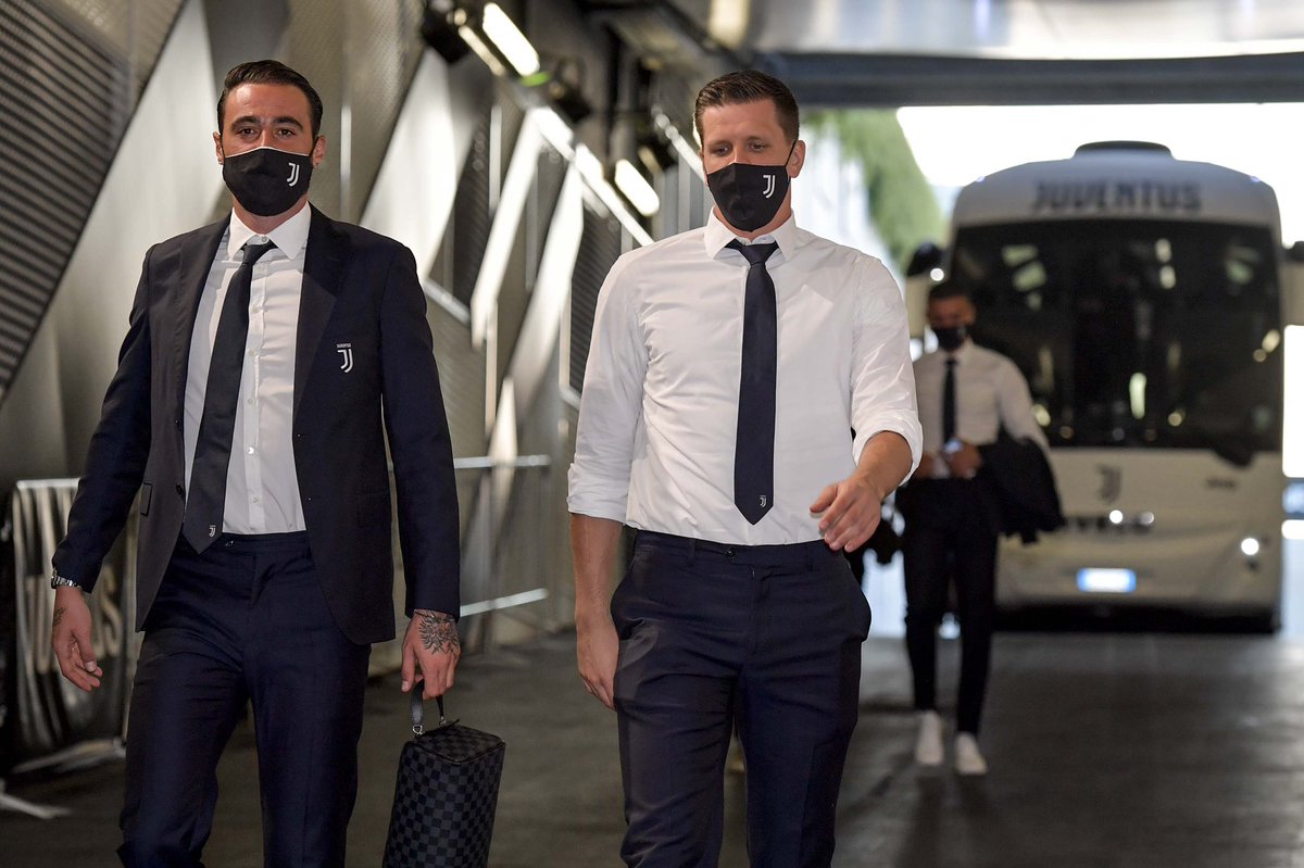 CarloPinsoglio1's tweet photo. Partita complicata, ma nonostante le difficoltà ne usciamo con un piccolo passo verso il primo obiettivo. Uniti, concentrati e cazzuti 💪🏻
#DaiUnPoEh #FinoAllaFine #ForzaJuve 🏳️🏴 #SerieATIM #JuveAtalanta #Pinso31 https://t.co/XFmYsmUfEP