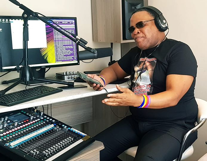 PeacemakerKwand's tweet photo. When you arrive, you get a new name. The name is not about what may sound nice and it is never given by just anyone, but the name is given by the eldest of the family, one who speaks with the angels of the family.
#KingSomnala
#AngelicPropheticMove
#IzwelenalaFM https://t.co/41tCU2piYG