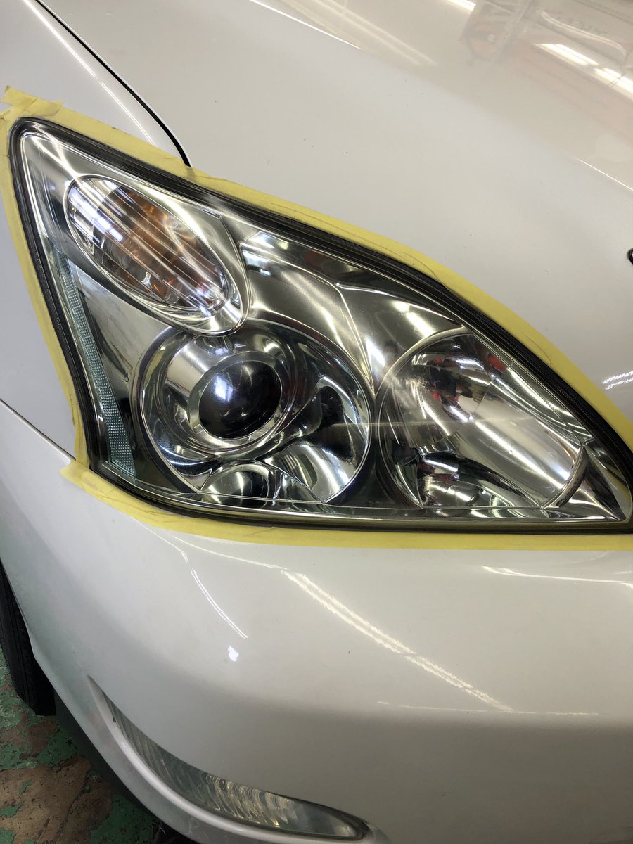 オートバックス氷見店 富山県 氷見市 先程のヘッドライトポリッシュのビフォーアフター 元々ヘッドライト球交換ご依頼のタイミングでオススメしました これで視界も見栄えも バッチリミナー ですね ビフォーアフター バッチリミナー 氷見市