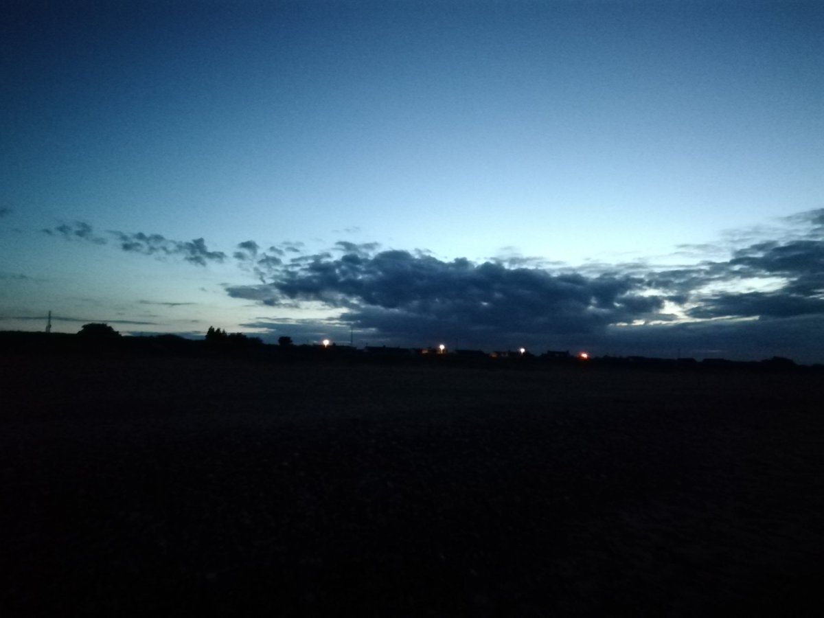 Making_Fiction's tweet photo. Lovely dusk walk last night.
#Norfolk #NorthSeaCoast #NotAfrica https://t.co/wV19s8XeRJ