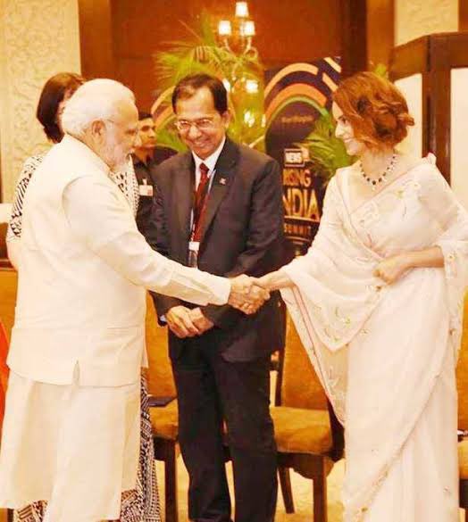 For some1 who couldn’t speak English, a lower middle class family; some1 who ws used n abuses by various old bollywoodias in her starting days; to some1 winning PdmaShri, n who NarendraModi invited in his second swearing in as Prime Minister;  #KanganaRanaut has come a long way!