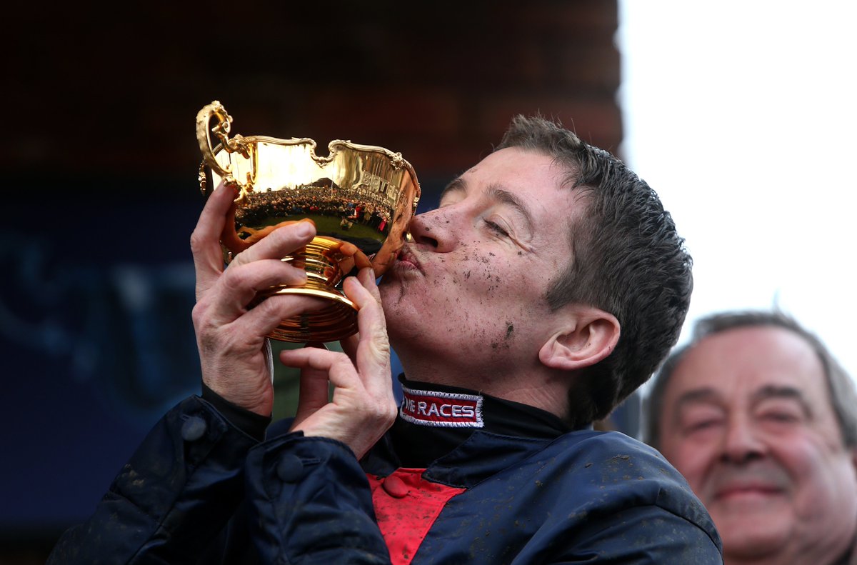 CheltenhamRaces's tweet photo. Happy retirement @BarryJGeraghty 🏇
Congratulations on a fantastic career, we wish you all the best for the future. 🙌
Thank you for the memories!
4⃣3⃣ Cheltenham Festival winners....
5⃣ Champion Chases
4⃣ Champion Hurdles
2⃣ Cheltenham Gold Cups 🏆
📸PA Images https://t.co/LGjxxyVQi4