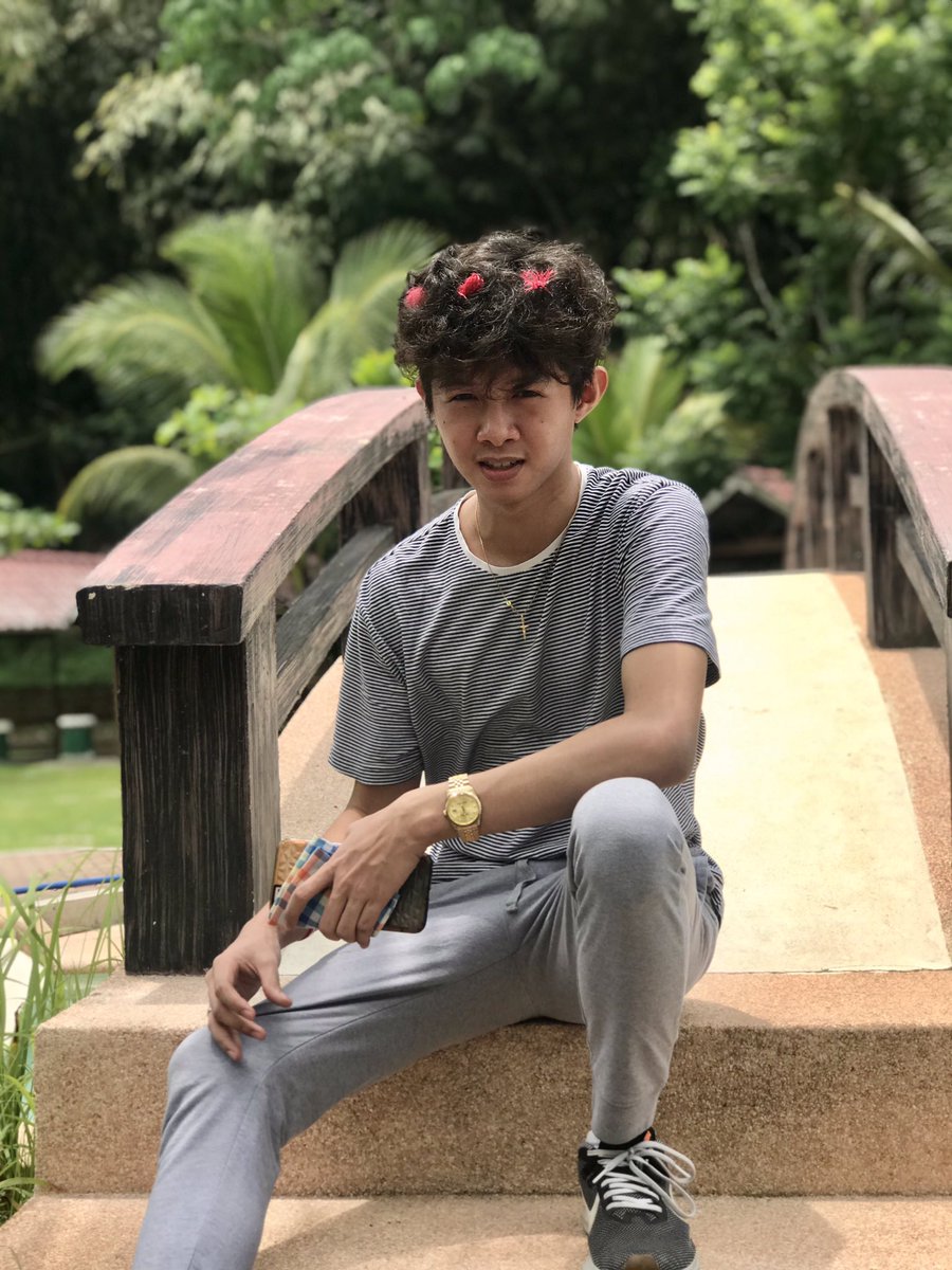 sabdan_11's tweet photo. napagtripan lang po😔🌺 https://t.co/74lUj1zcM2
