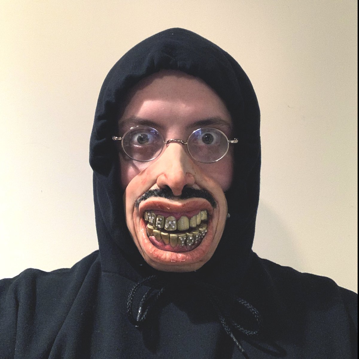 😬
