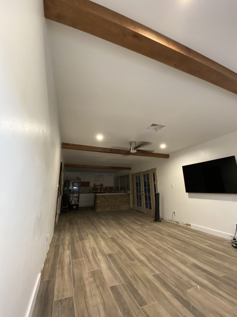 tlconstructors's tweet image. #ceilingbeams #finishcarpentry #shiplap #interiordesign